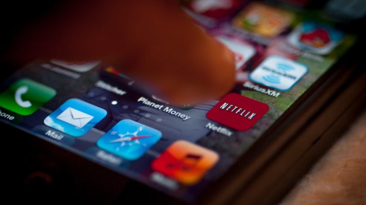 netflix-streamer-goes-to-open-up-the-netflix-app-on-their-iphone
