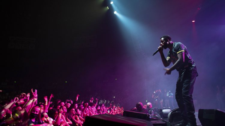 Sage the Gemini sings to UNR student crowd at concert in the Lawlor Events Center